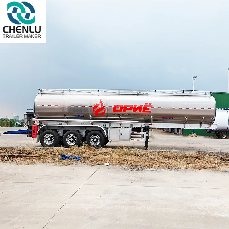 Oil tanker semi trailer